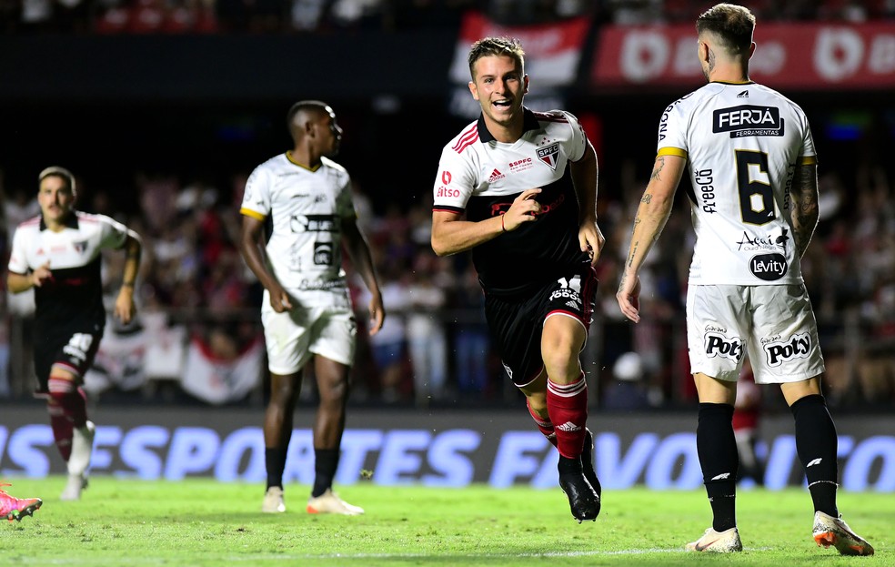 Galoppo celebra um de seus sete gols neste início de 2023 pelo São Paulo - Foto: Marcos Ribolli